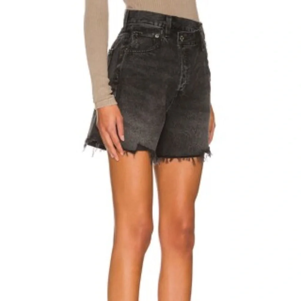 AGOLDE Criss Cross Short in Hitchhike Size 30